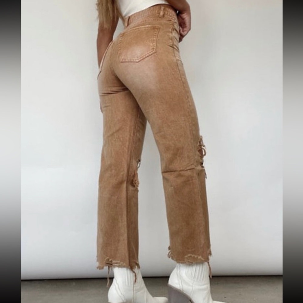 NWT Vervet by Flying Monkey Camel Distressed Cropped Flare Jeans Pants - Picture 3 of 3